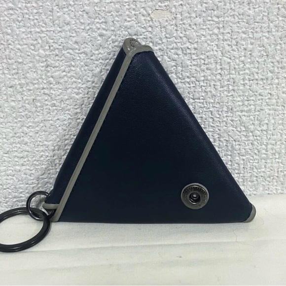 Coach Triangle Folding Coin Pouch Preloved - Picture 2 of 3